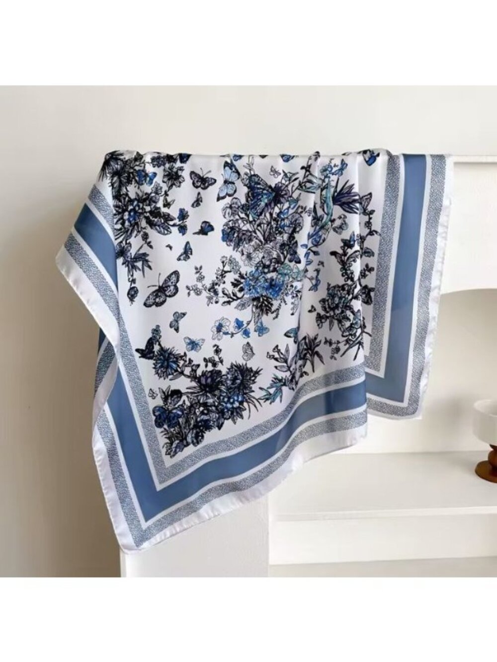 ✨Women's White & Blue Floral Silky Satin Square Scarf Butterfly Print Foulard - Picture 5 of 7